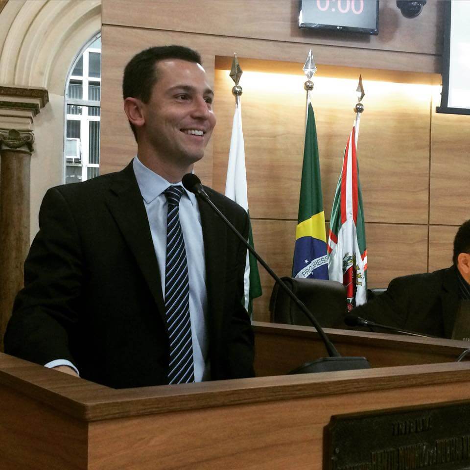 pier lei baixa visao